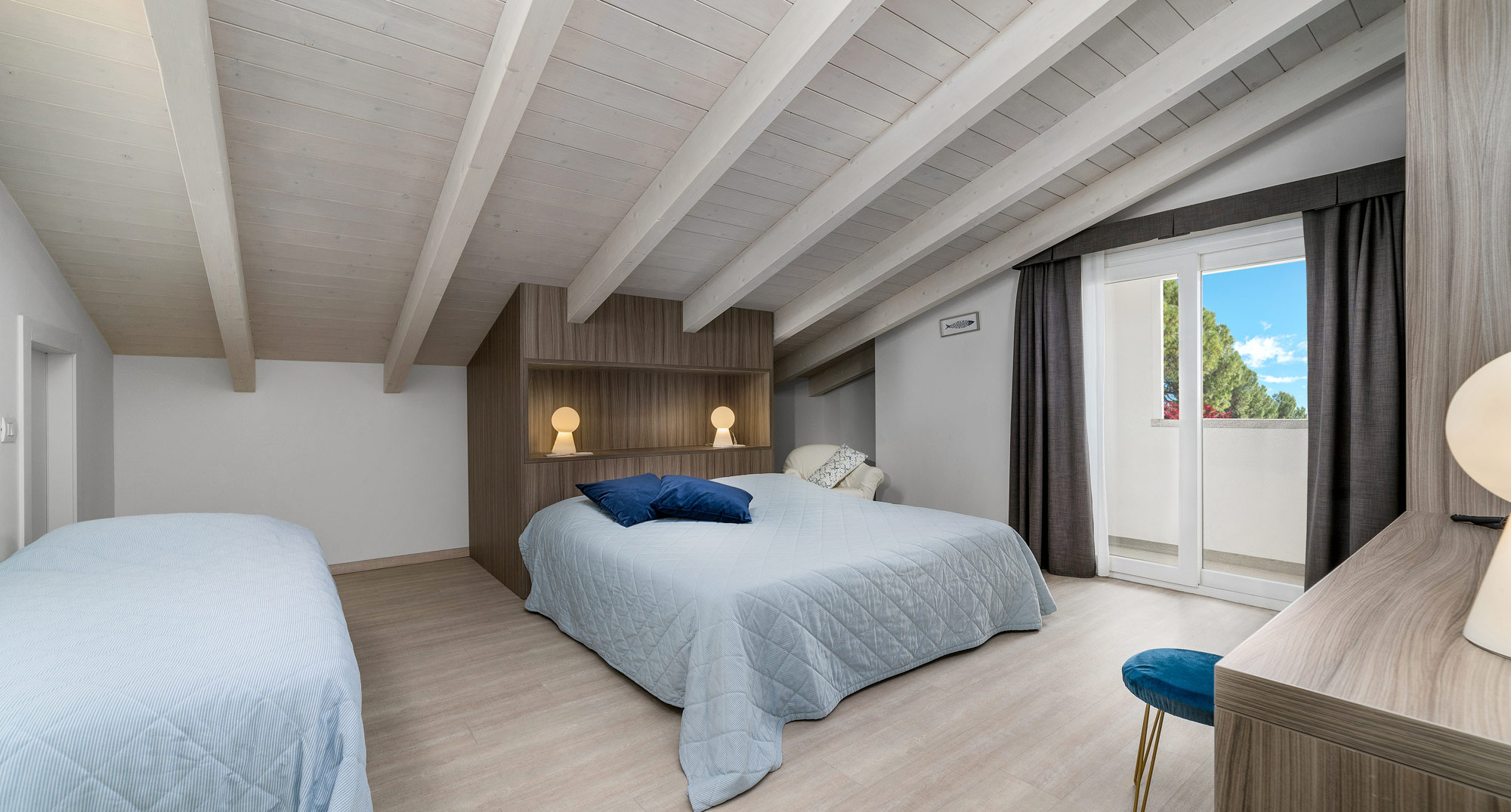 media.Slide-Attico-2-CFH-Cervia-Village