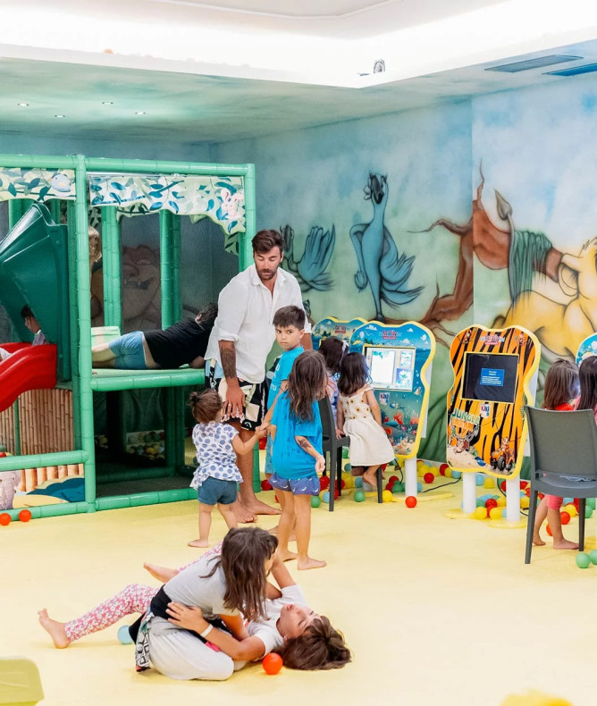 media.Slide-Playground-CFH-Cervia-Village