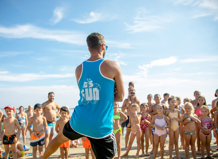 media.Slide-Animazione-CFH-Cervia-Village